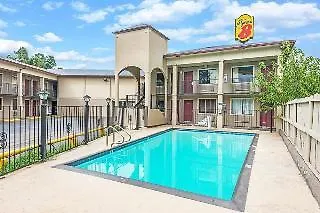 Super 8 Downtown Riverwalk Tx